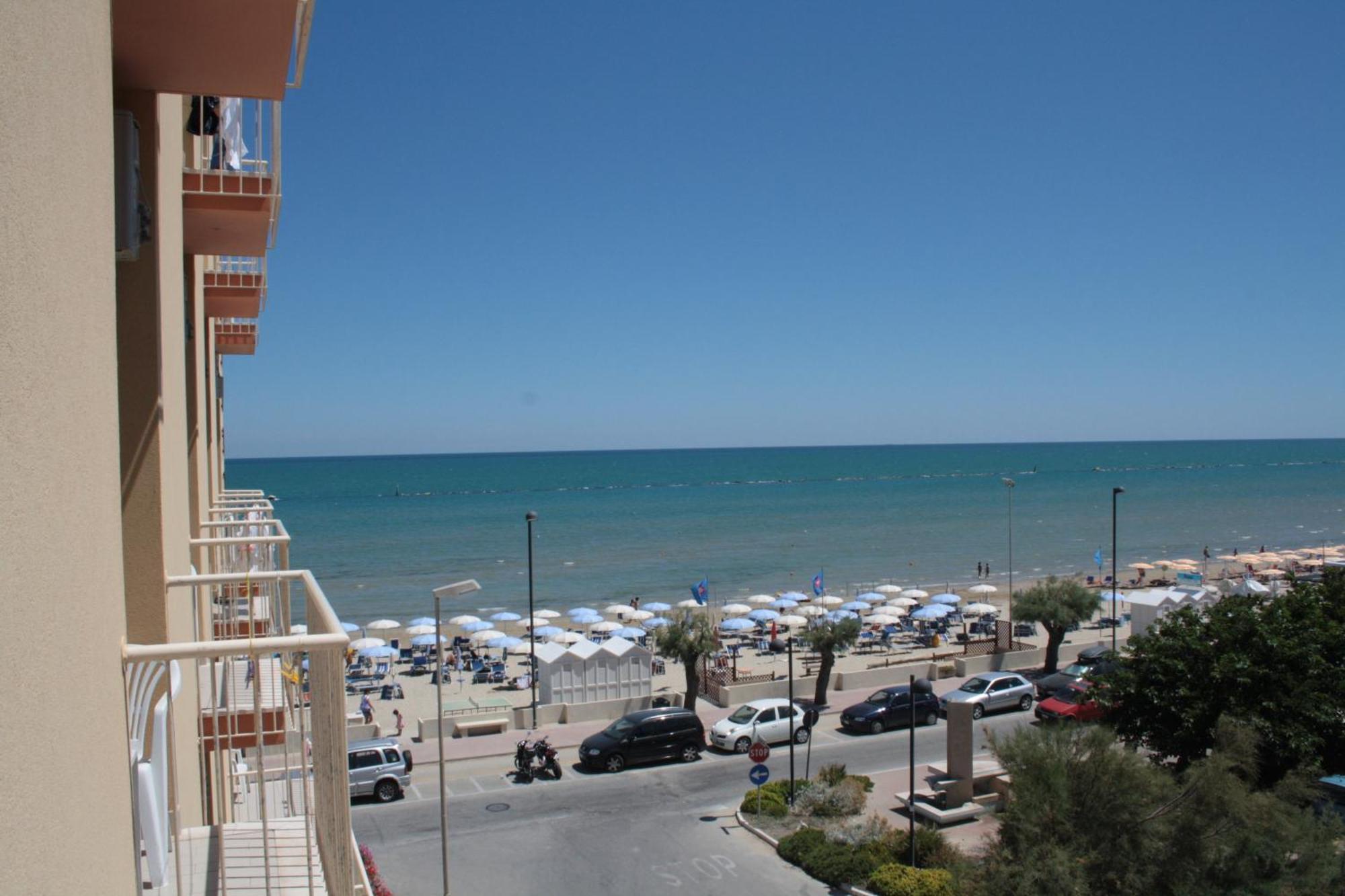 Hotel Florence ماروتّا المظهر الخارجي الصورة