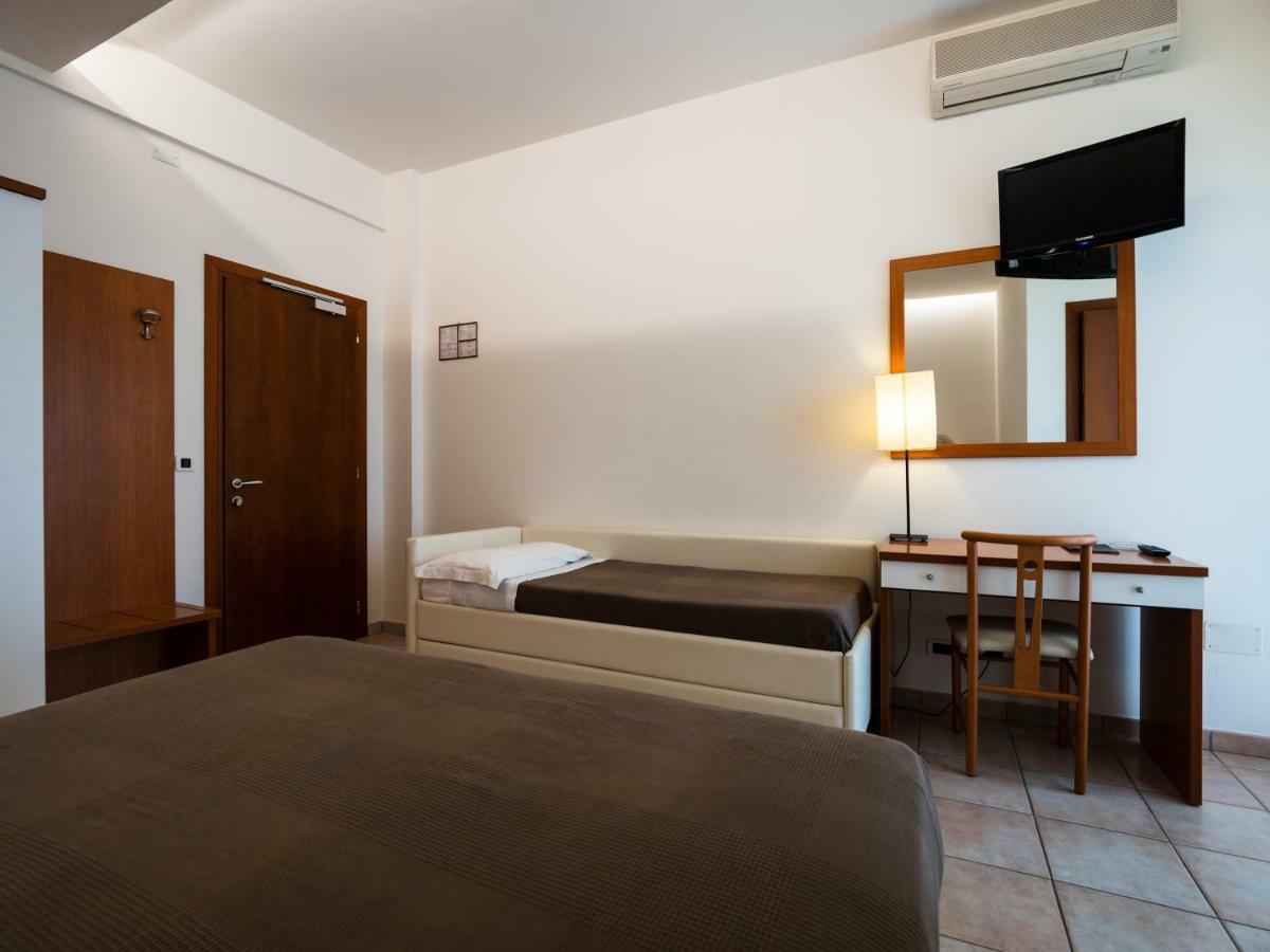 Hotel Florence ماروتّا المظهر الخارجي الصورة